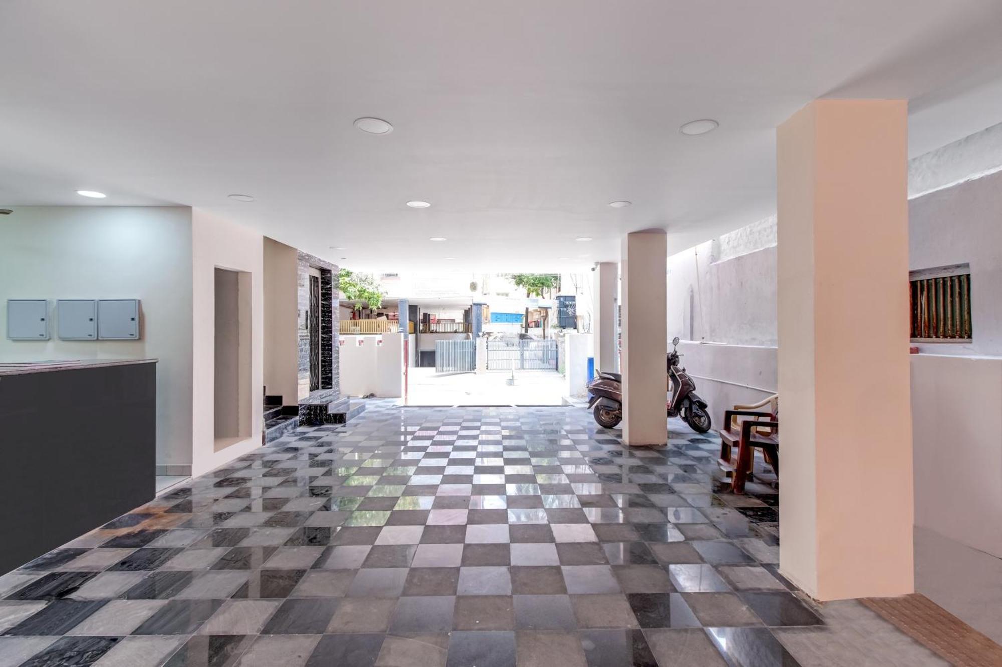 Hotel O Leela Elite Vijayawada Ngoại thất bức ảnh
